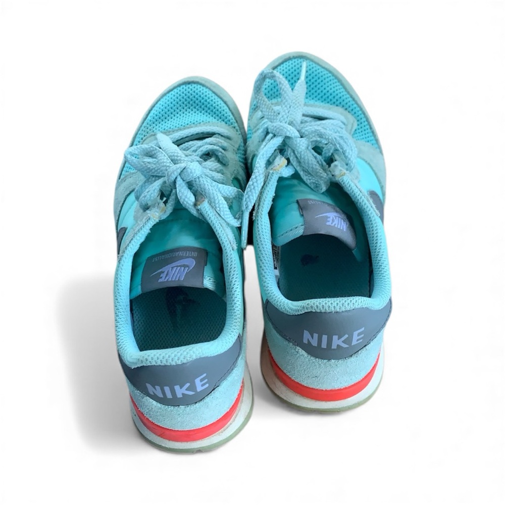 Nike Aqua  Sneakers